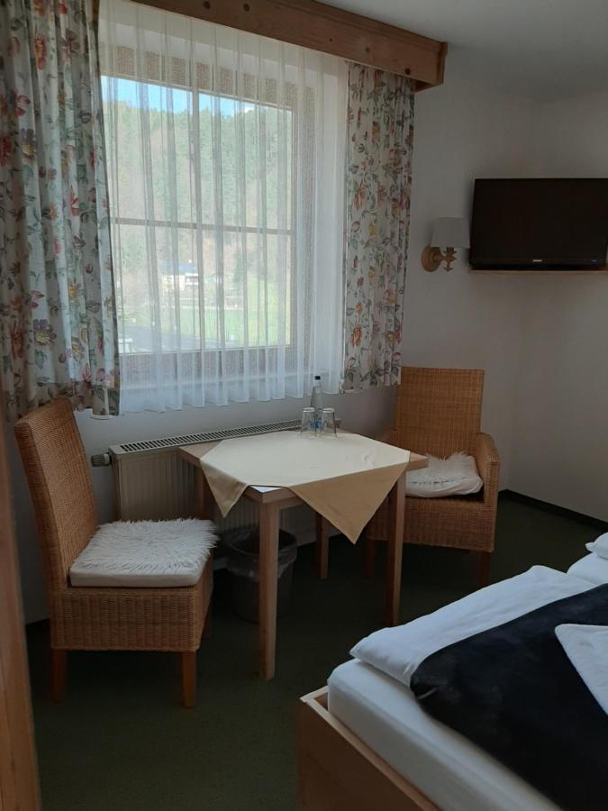 Hotel Landgasthof Frankenstern غوسوينستين المظهر الخارجي الصورة